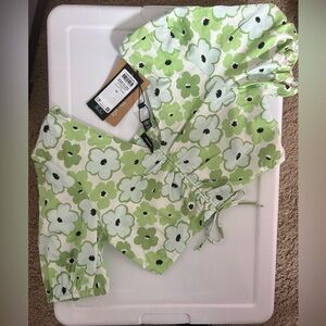NWT Vero Moda Lime Floral Cropped Blouse